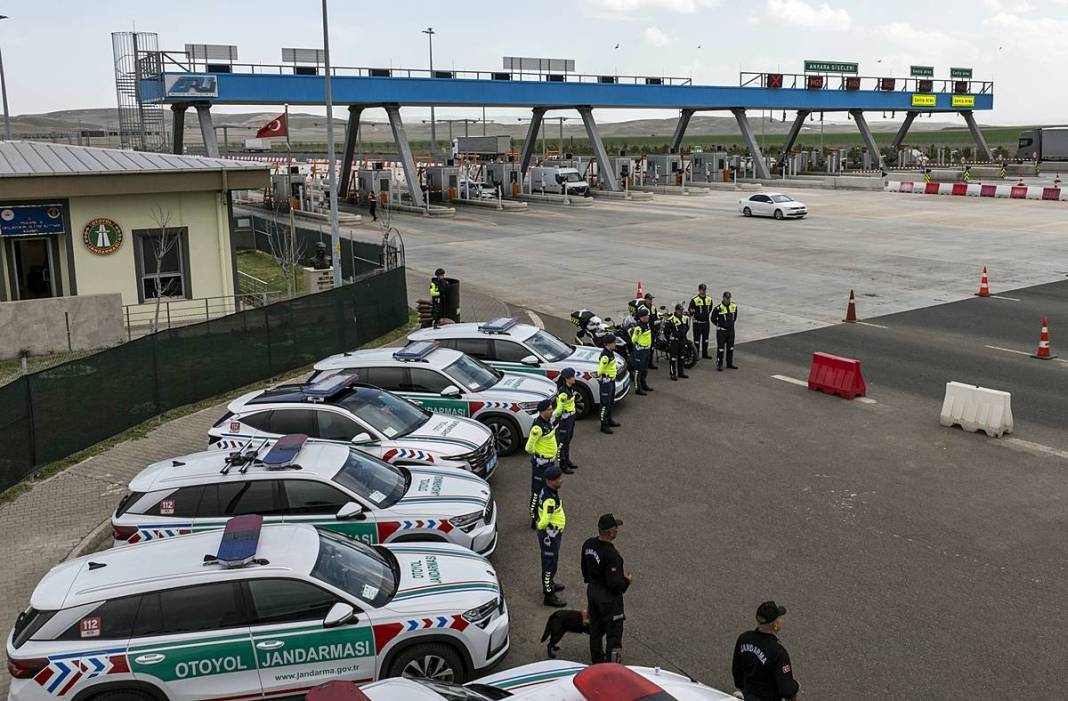 Modern radar sistemleri otoyollarda uçanı kaçanı anında tespit ediyor! 4 kademeli lazerlerle sürekli tarama yapılıyor 20